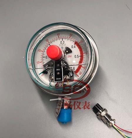 電接點壓力表代替氣壓開關在空壓機上的運行分析